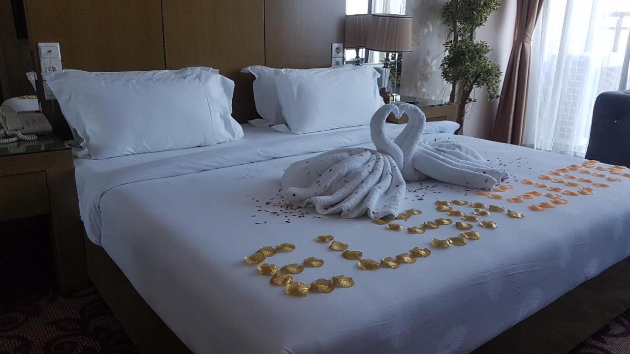 Edmond Hotel Brazzaville Bagian luar foto
