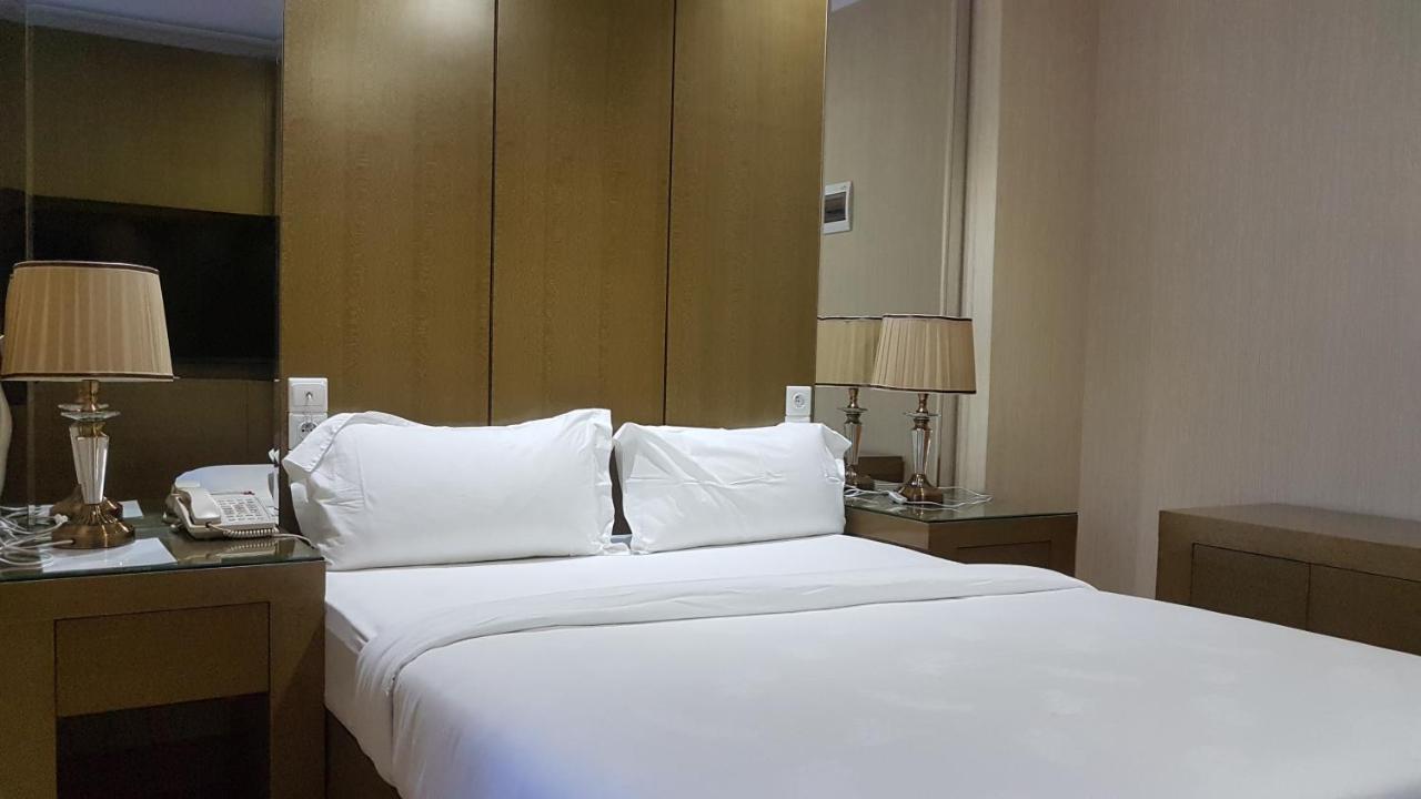 Edmond Hotel Brazzaville Bagian luar foto