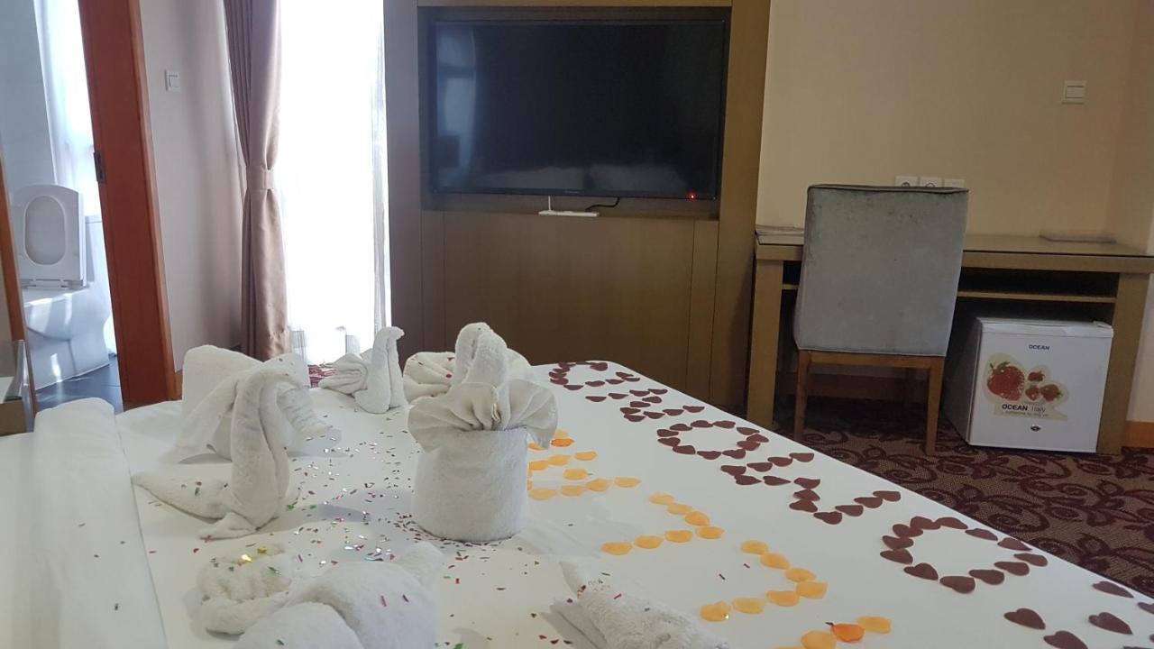 Edmond Hotel Brazzaville Bagian luar foto