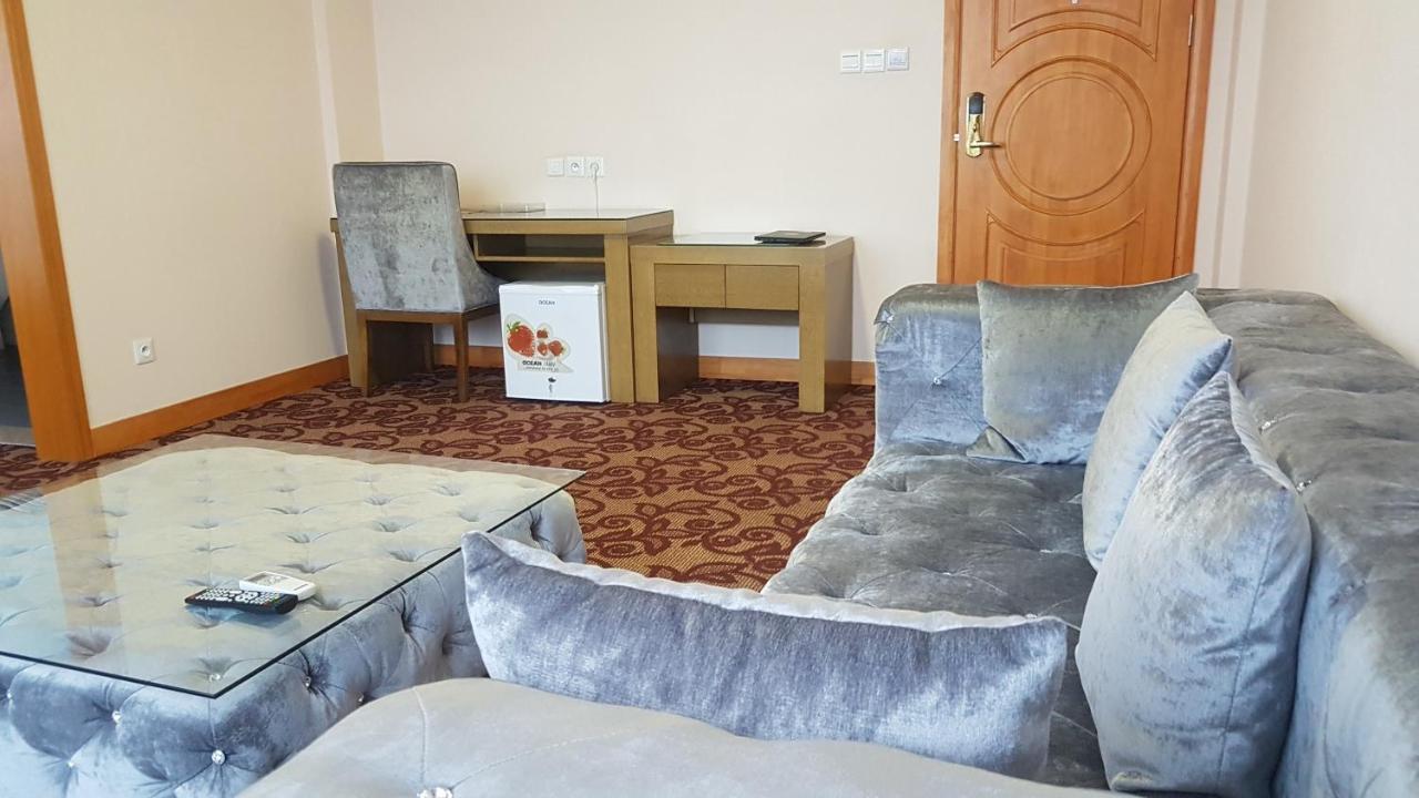 Edmond Hotel Brazzaville Bagian luar foto